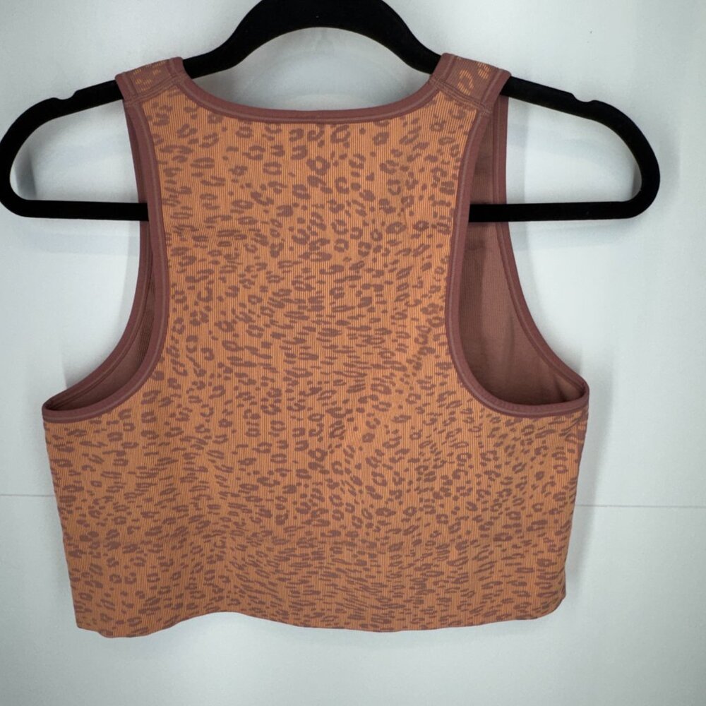 Aurora Seamless Crop Rib Tank in Ocelot Spot Peach - Picture 6 of 6